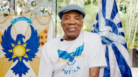 Milton Nascimento será tema de enredo da Portela no carnaval 2025