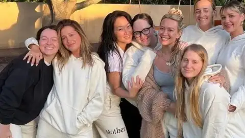 Veja algumas das celebridades que fazem parte do "grupo tóxico de mães" citado por Ashley Tisdale