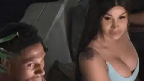 Cardi B é flagrada novamente com goleiro bonitão da seleção da Nigéria