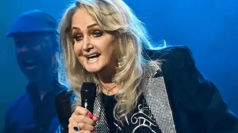 Funeral de Bonnie Tyler será transmitido para fãs ao redor do mundo