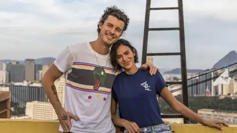 Bruna Marquezine reage à 1&ordf; declaração pública de Shawn Mendes: "Eu te amo muito"