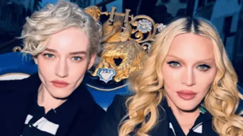 Julia Garner diz que ideia de cinebiografia de Madonna não morreu: &ldquo;O filme precisa ser feito&rdquo;