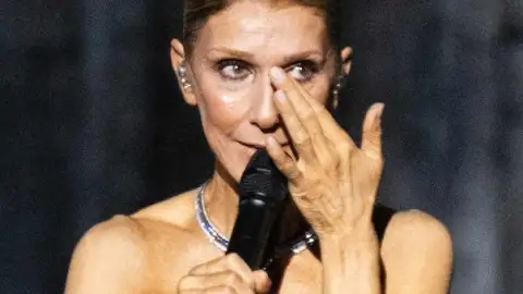 Céline Dion chora ao voltar aos palcos após 6 anos: "Fiz uma promessa"