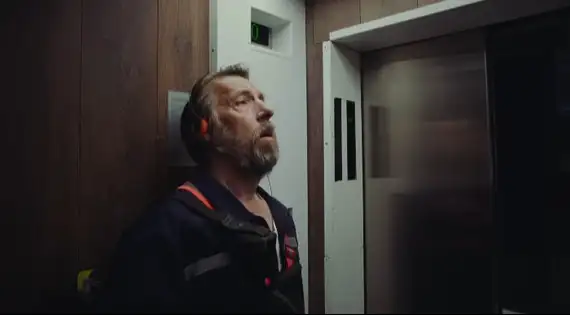 Veja o novo clipe, "Window", com a letra e a tradução!